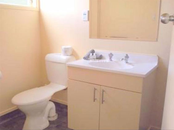 Premium Studio bathroom